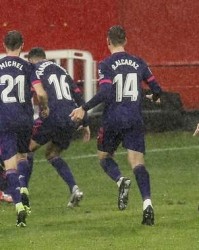  克莱蒙门将连续扑点，球队惊险守平强敌  